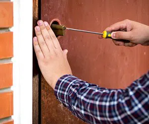 Lock Locksmith Tech Ramsey, NJ 201-402-2654 - garage-door-locks